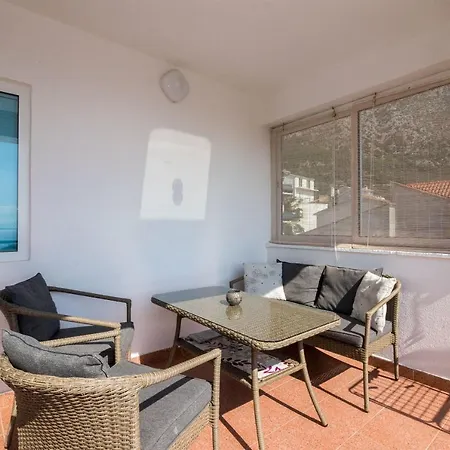 Apartments Tolj Igrane Exterior photo