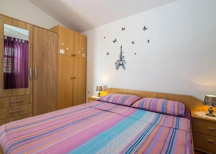 Apartments Tolj